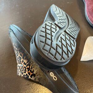 OOFOS RECOVERY SANDAL - SLIP ON BOOT